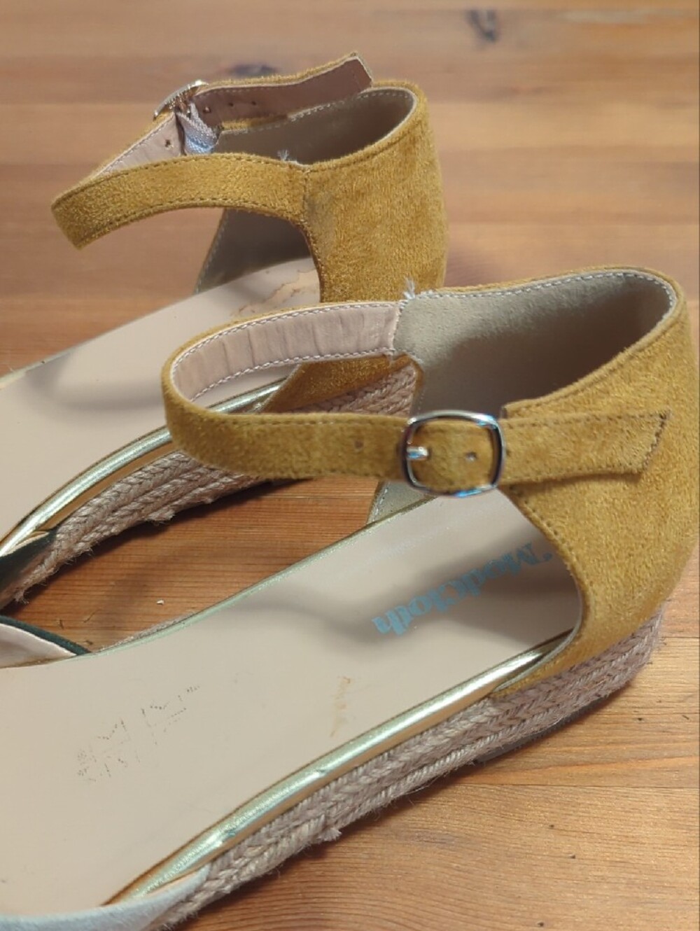 Modcloth Women’s Two-Tone Ankle Strap Pointed Flats — Green & Mustard - Picture 6 of 7